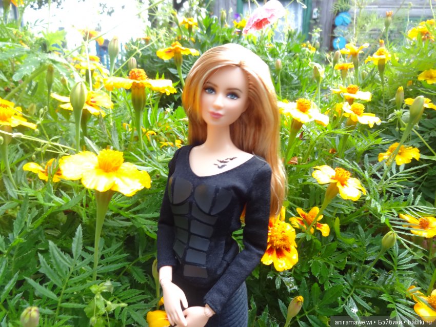 Tris - Divergent Barbie Collector