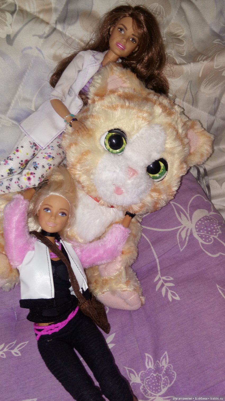 Наш всеобщий любимец - милый интерактивный котенок... Пока без имени