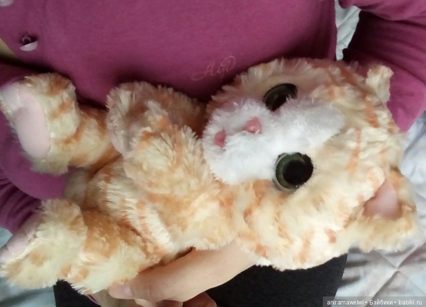 Наш всеобщий любимец - милый интерактивный котенок... Пока без имени