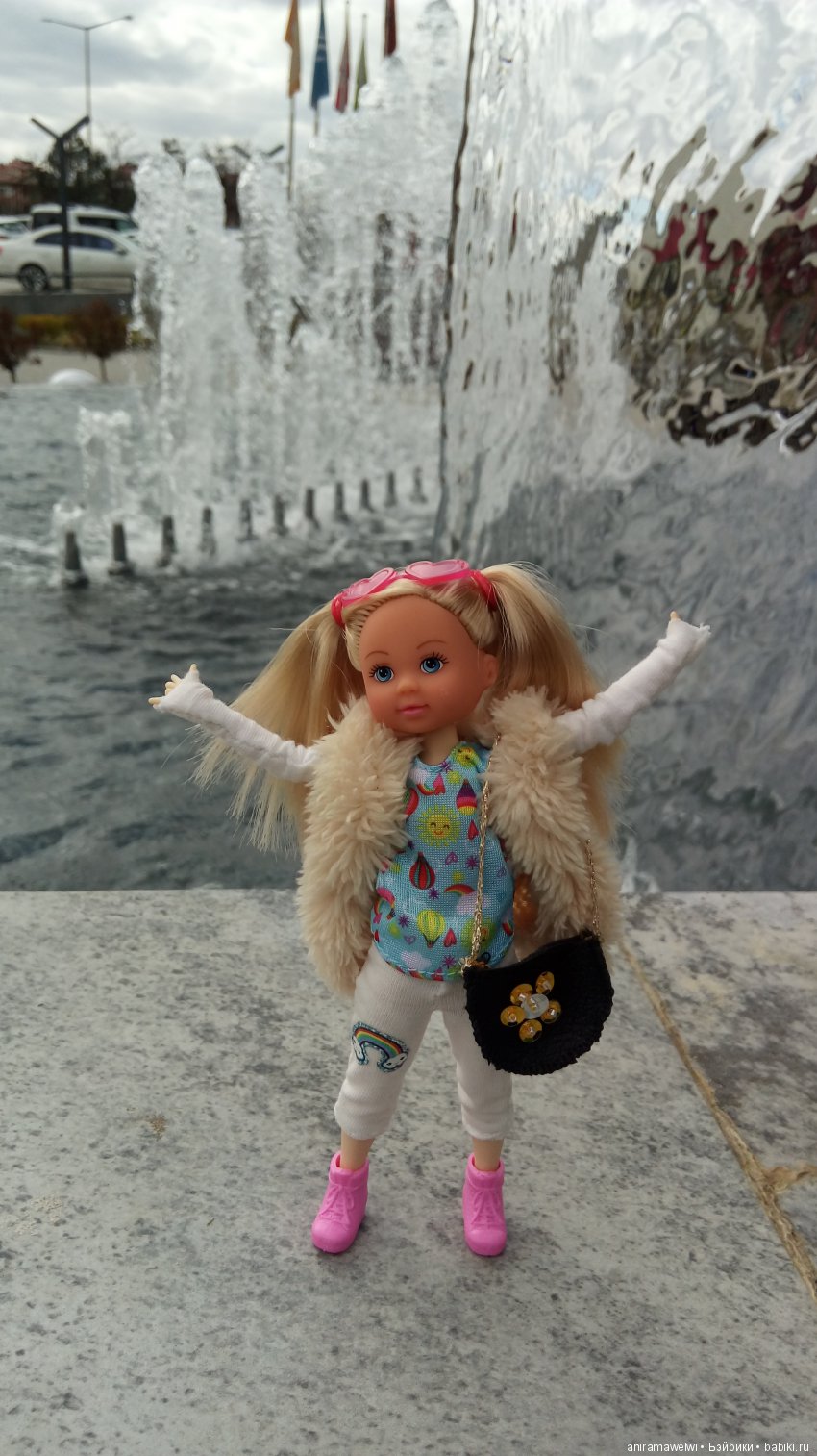 Новости от Еви/Evi (комната Еви, новая прическа, обновки и прогулка)