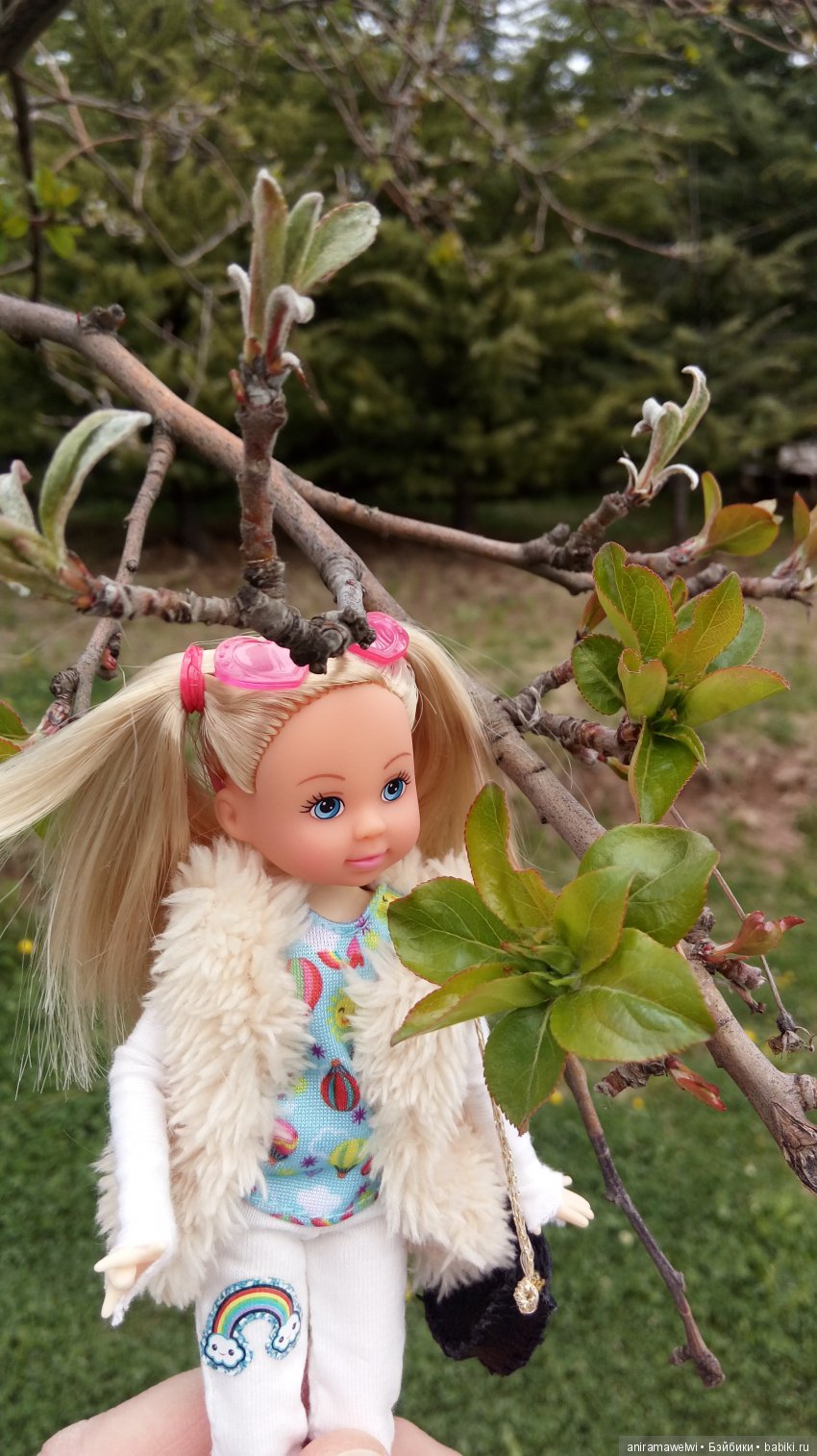 Новости от Еви/Evi (комната Еви, новая прическа, обновки и прогулка)