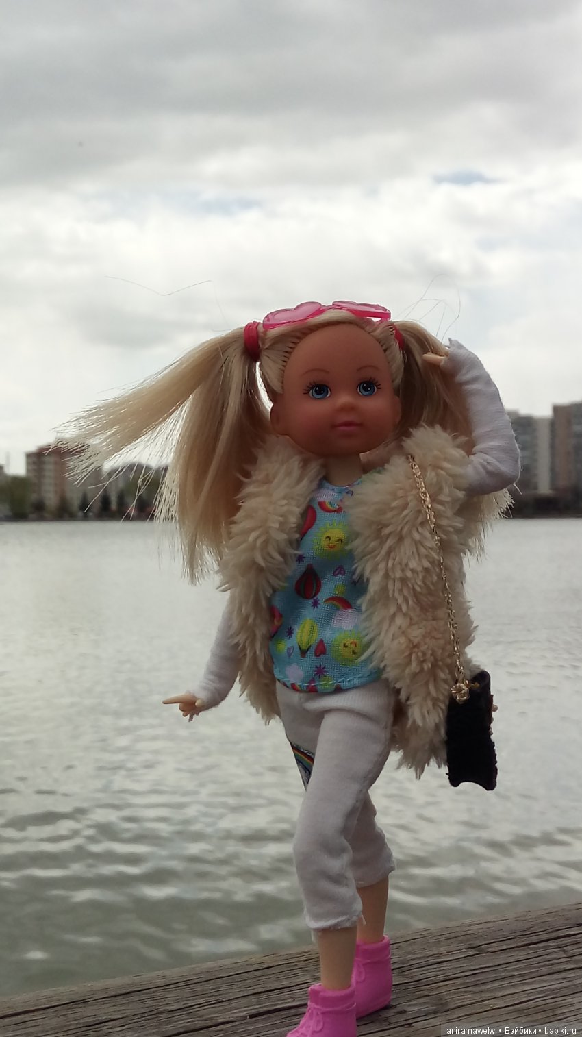 Новости от Еви/Evi (комната Еви, новая прическа, обновки и прогулка)