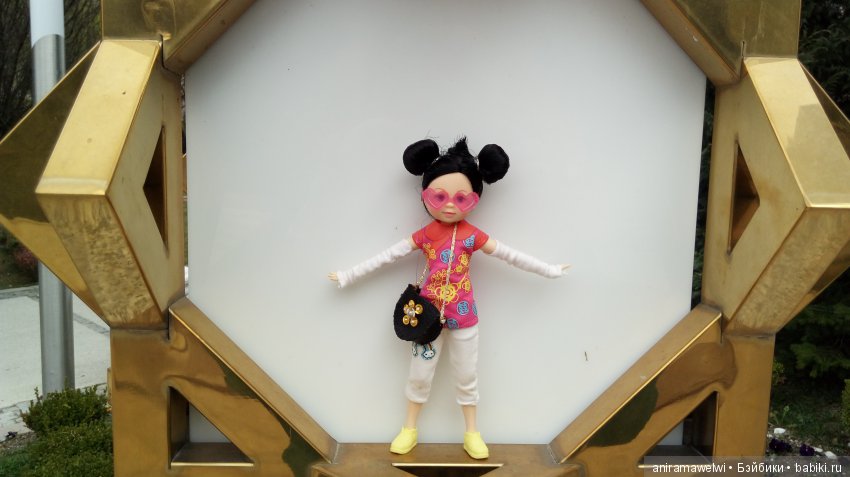 Эви/Еви. Эксперименты с головушками продолжаются