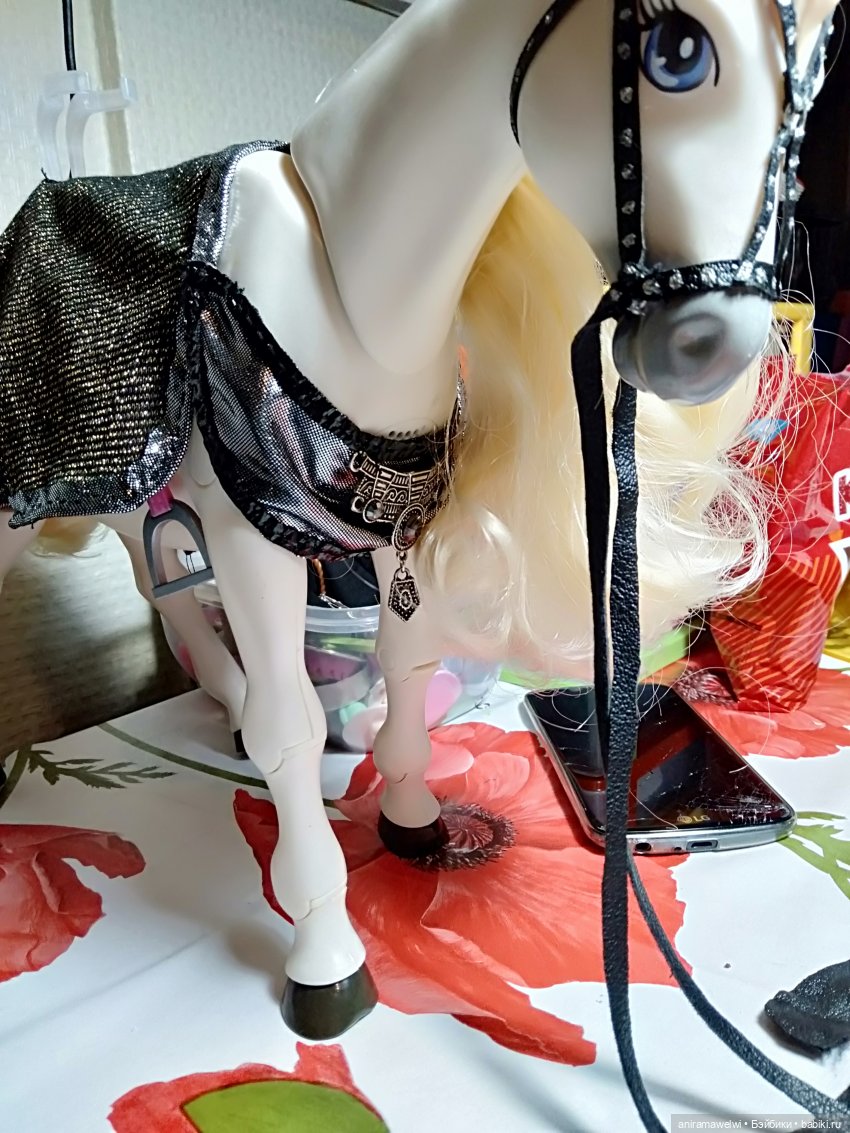 Как я лошадку к рыцарскому турниру готовила