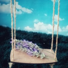 Новое платье, качели и лаванда. Романтический образ Марисы