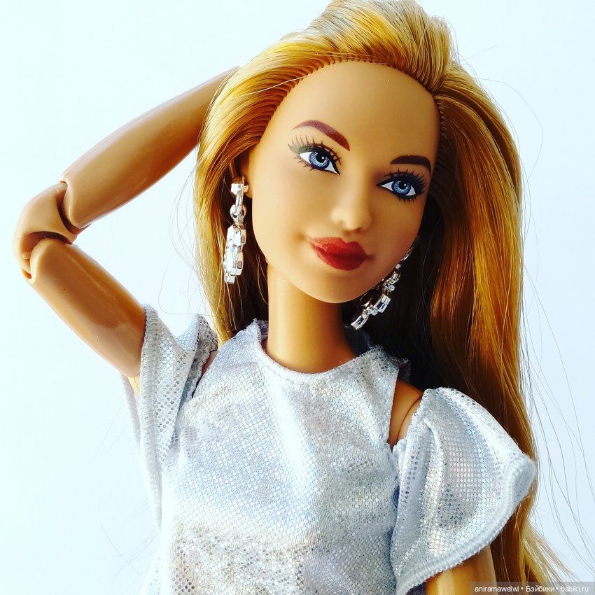 Разное — Куклы Barbie (Барби): Looks (фото 6)