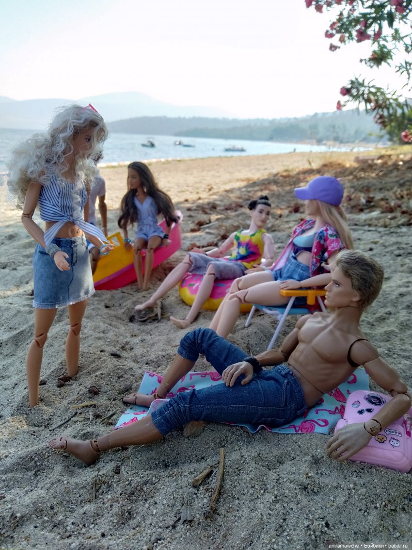 На пляже Алтынкум | Бэйбики На пляже Алтынкум — Кукольные фотоистории и сериалы: комиксы