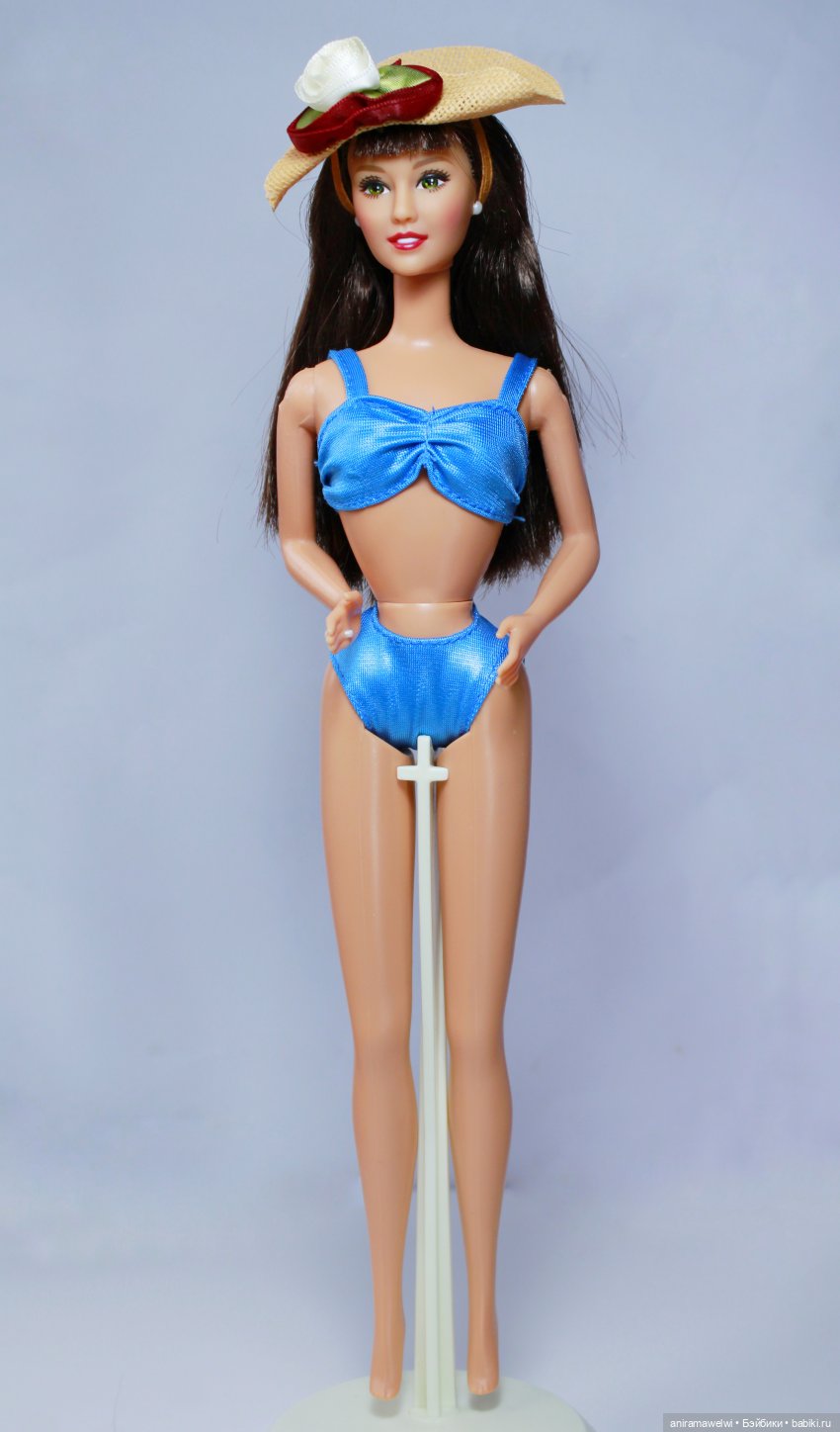 Бренда Уолш из культового сериала Beverly Hills 90210 (фото 10)