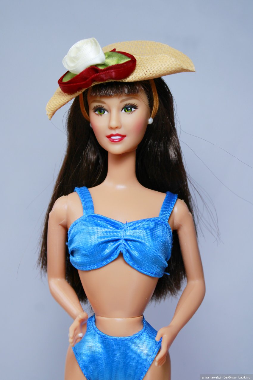 Бренда Уолш из культового сериала Beverly Hills 90210