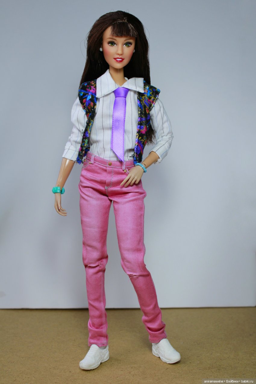 Бренда Уолш из культового сериала Beverly Hills 90210