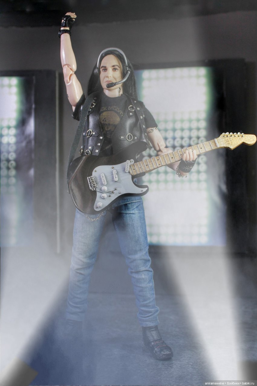 Здесь и сейчас | Бэйбики Здесь и сейчас — Куклы Barbie (Барби): Looks (фото 3)