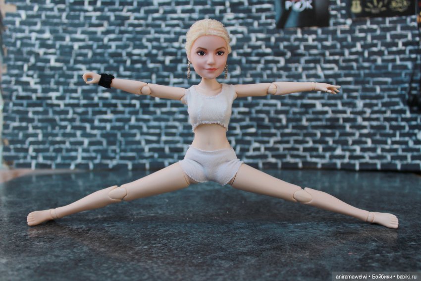 Тело Yumi 22/24 см. для Насти. Тест-драйв на подвижность