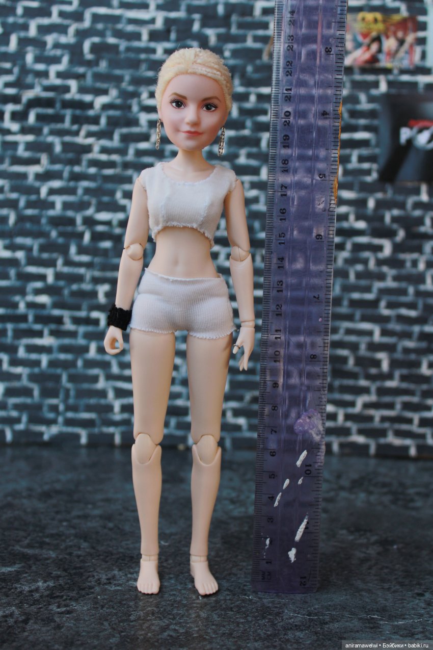 Тело Yumi 22/24 см. для Насти. Тест-драйв на подвижность (фото 9)