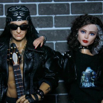 Пара с гитарами🤘