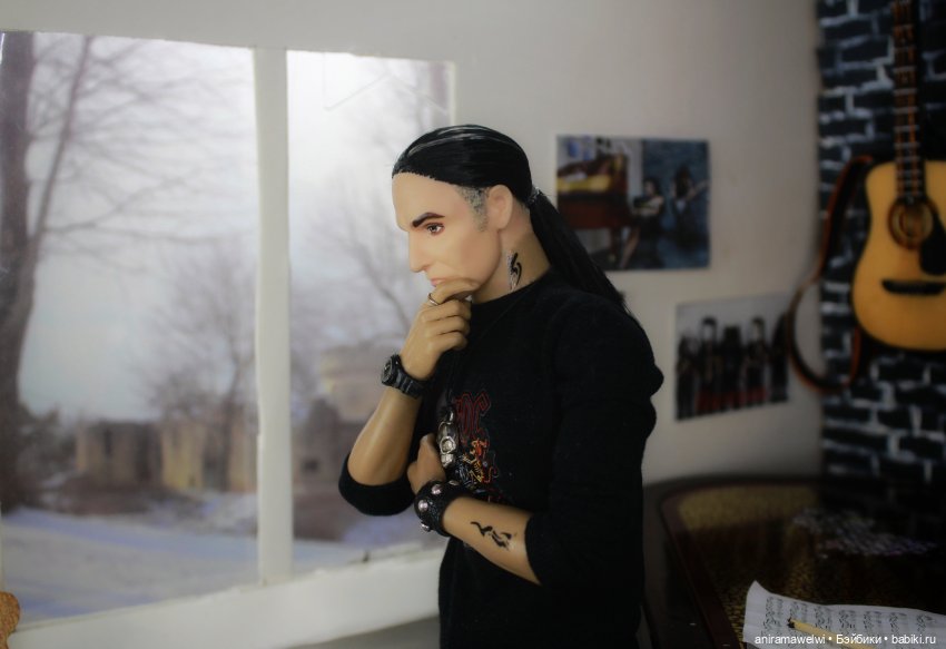 Громова посвещают в дело с краденой гитарой (фото 4)