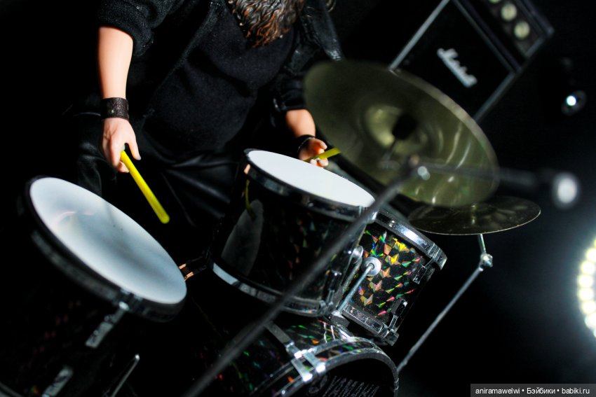 Nazgul feat Aaliyah Back in black AC/DC cover