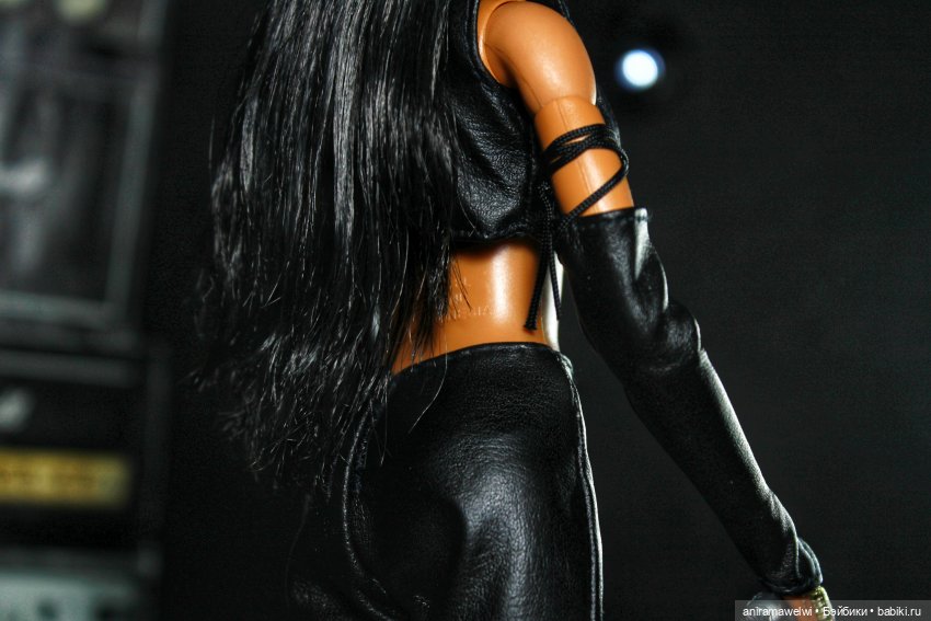 Nazgul feat Aaliyah Back in black AC/DC cover