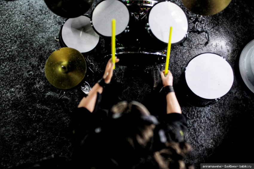 Nazgul feat Aaliyah Back in black AC/DC cover