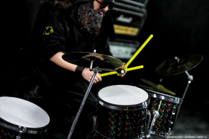 Nazgul feat Aaliyah Back in black AC/DC cover