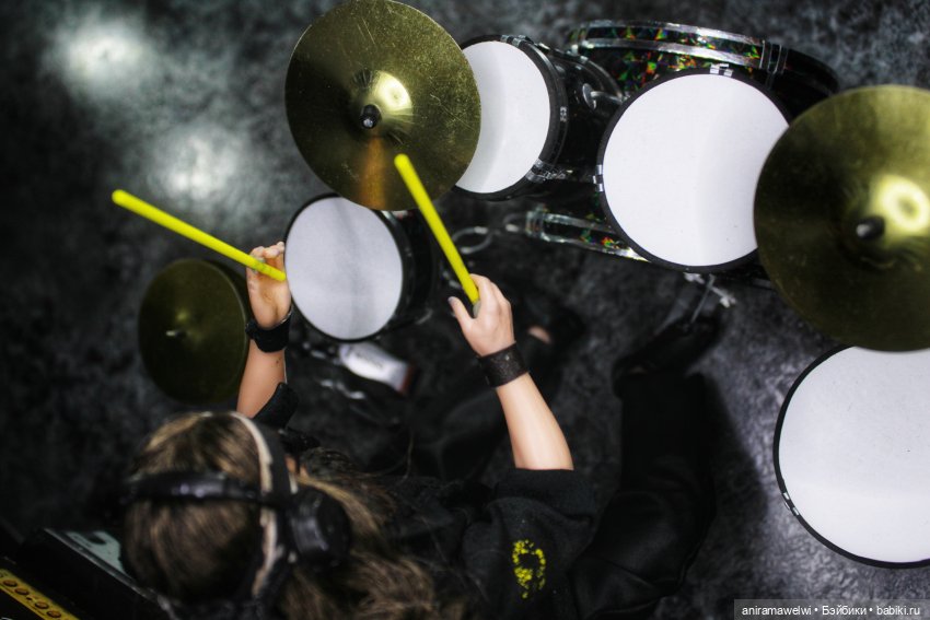 Nazgul feat Aaliyah Back in black AC/DC cover