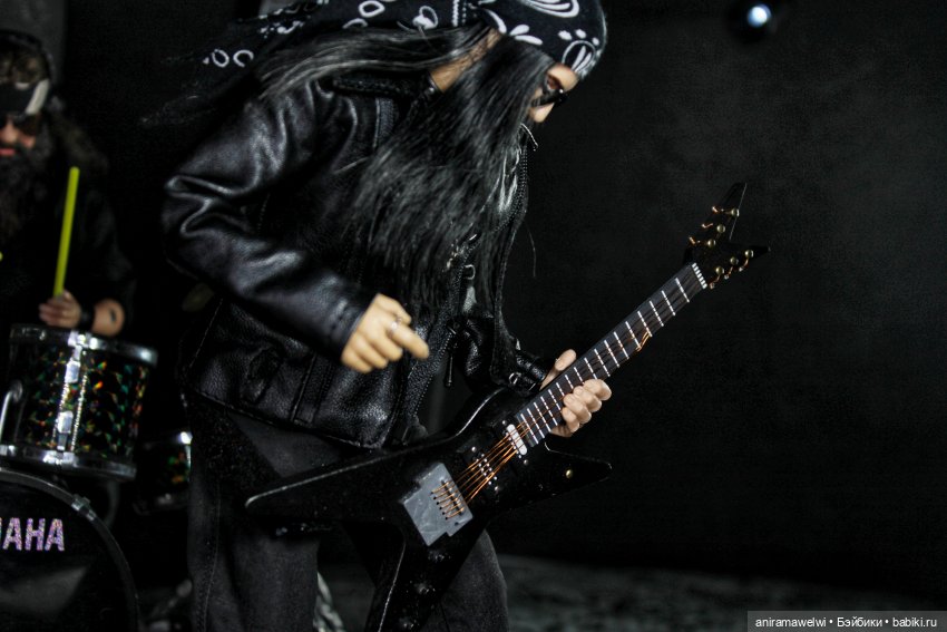 Nazgul feat Aaliyah Back in black AC/DC cover