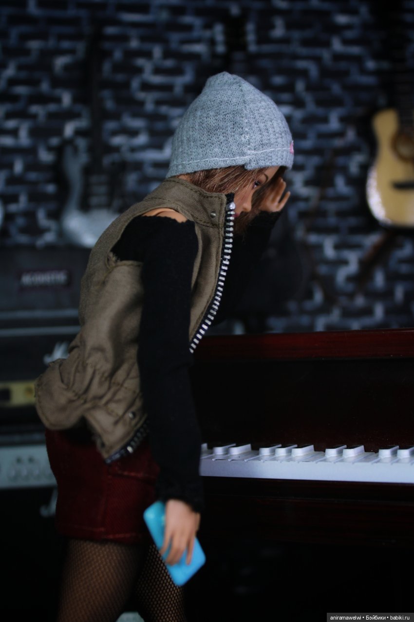 Отчуждение — Кукольные фотоистории и сериалы: комиксы