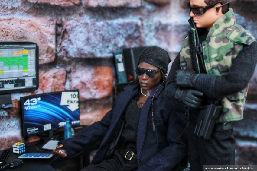 Кайрон собирает досье на Высотина