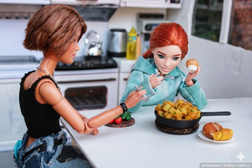 Саша и Алиса, откровения в общаге (фото 3)