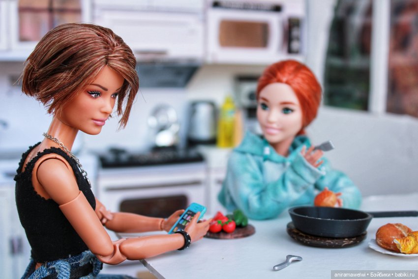 Саша и Алиса, откровения в общаге (фото 5)