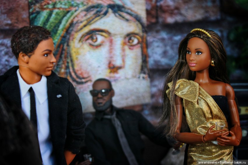 На сцене хищника — Кукольные фотоистории и сериалы: комиксы