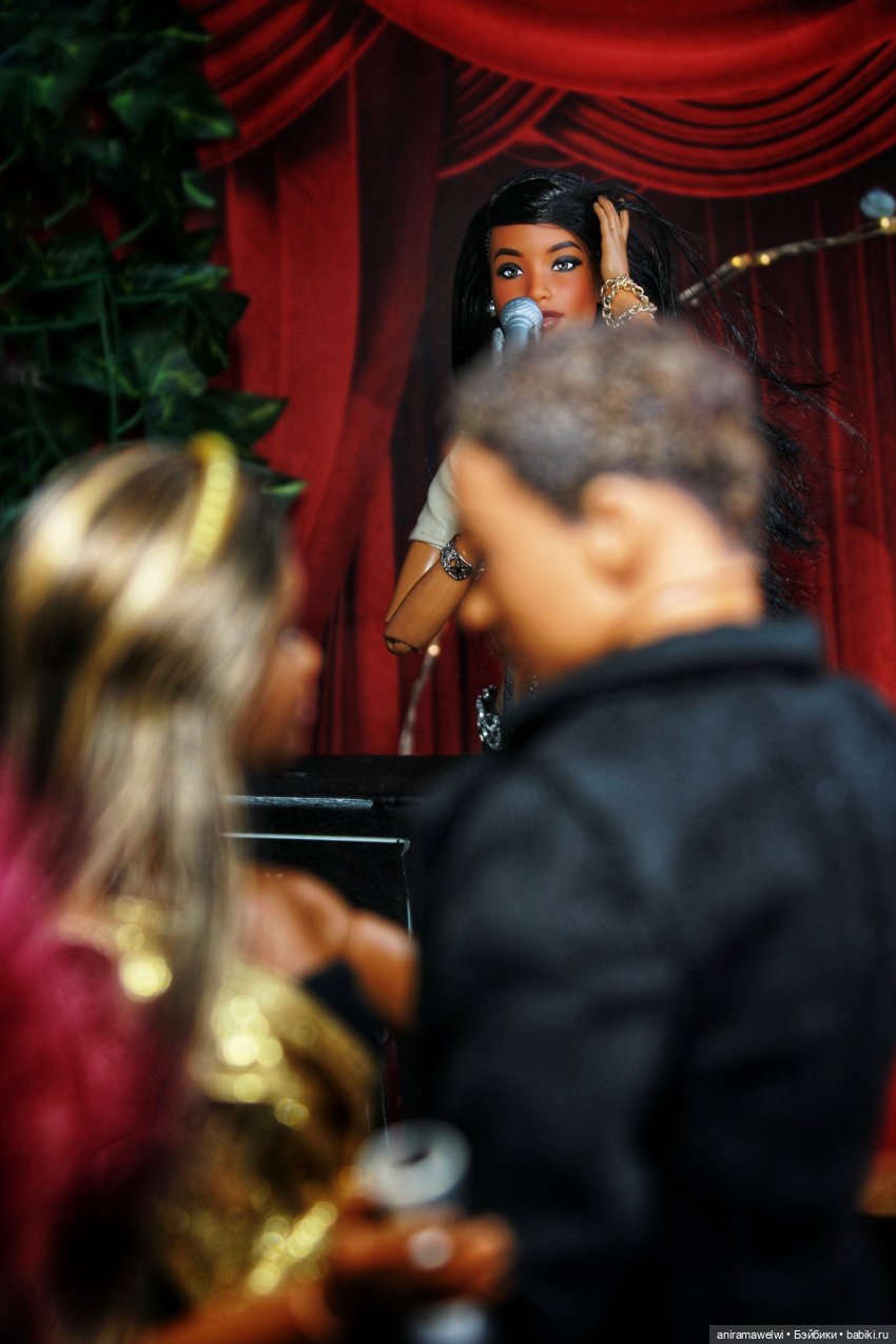 На сцене хищника — Кукольные фотоистории и сериалы: комиксы