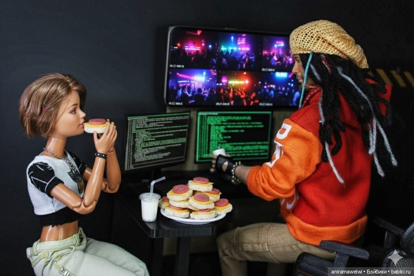 Командный центр — Кукольные фотоистории и сериалы: комиксы