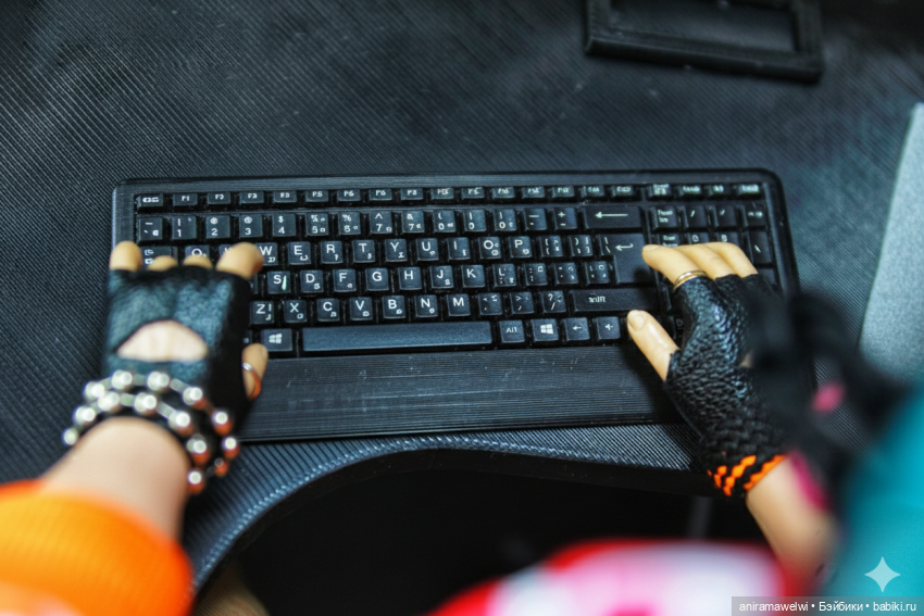 Hard Reboot — Кукольные фотоистории и сериалы: комиксы