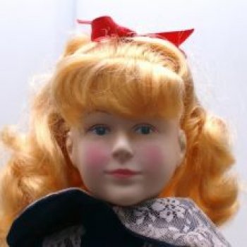 Девочка с лейкой