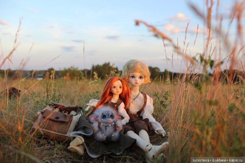 По лету босиком шагая... Как эльф и ведьмочка счастье по полям, лесам, да садам искали