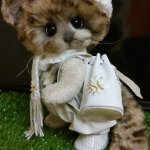 Люк маленький снежный барс