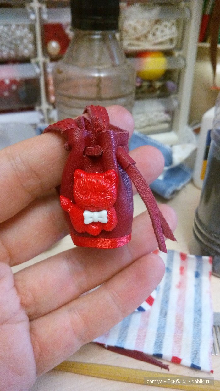 Малышок - любопытный мишка тедди