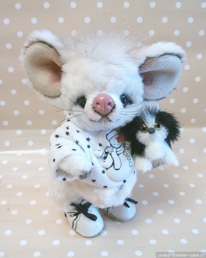 Хрумка - веселый мышонок. Авторская игрушка ручной работы (фото 5)