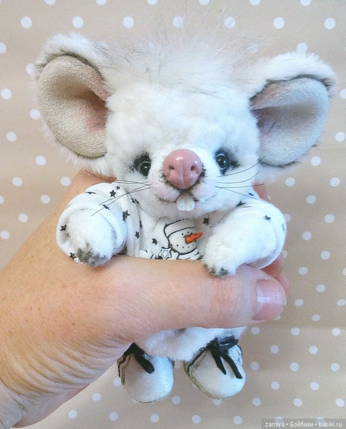 Хрумка - веселый мышонок. Авторская игрушка ручной работы (фото 7)