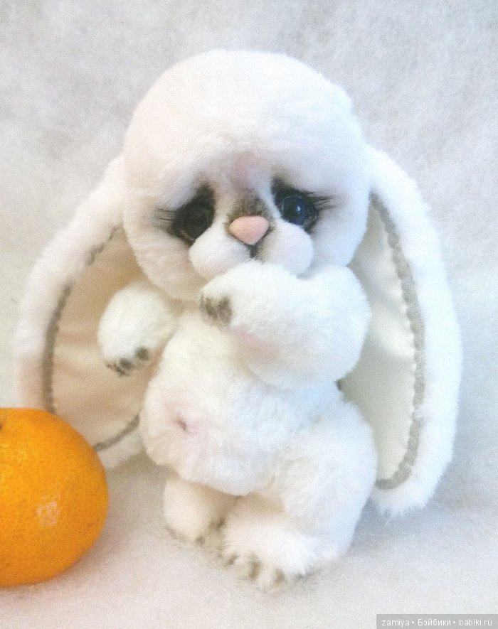 Снежка - помощник Деда Мороза, авторская игрушка ручной работы