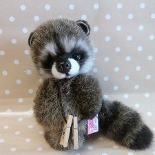 Фантик - мой крошка енот. Авторская игрушка ручной работы