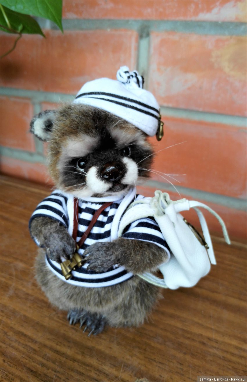 Елисей - любитель путешествий. Игрушка ручной работы