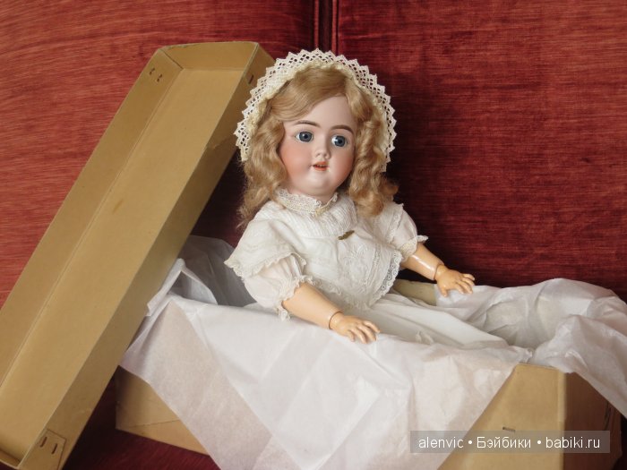 Один из вариантов одежды антикварной немецкой куклы. H Handwerck 119