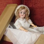 Один из вариантов одежды антикварной немецкой куклы.  H Handwerck 119