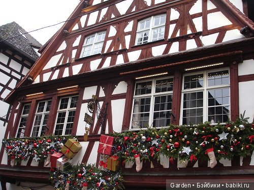 Любовь к ёлочным игрушкам, или путешествие за кратковременной красотой