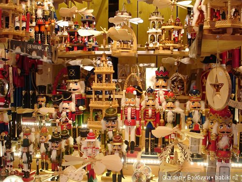 Любовь к ёлочным игрушкам, или путешествие за кратковременной красотой