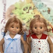 В морском стиле.