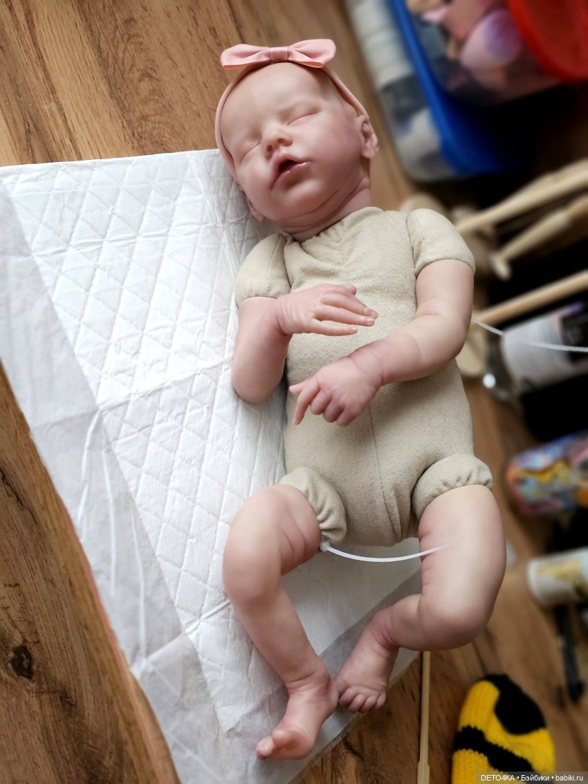 Тело от Ольги Погореловой. Она в контакте есть. Лучше неё никто не шьет