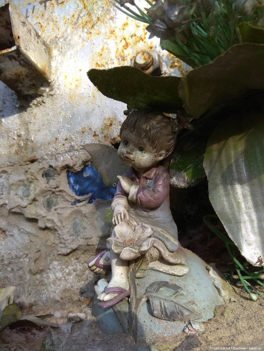 Кукла как стрит-арт объект (фото 6)