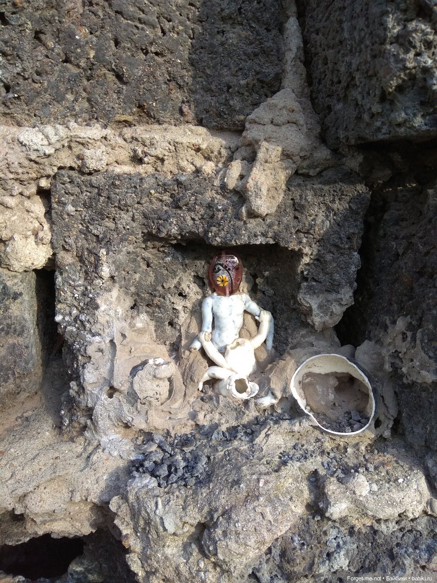 Кукла как стрит-арт объект (фото 10)